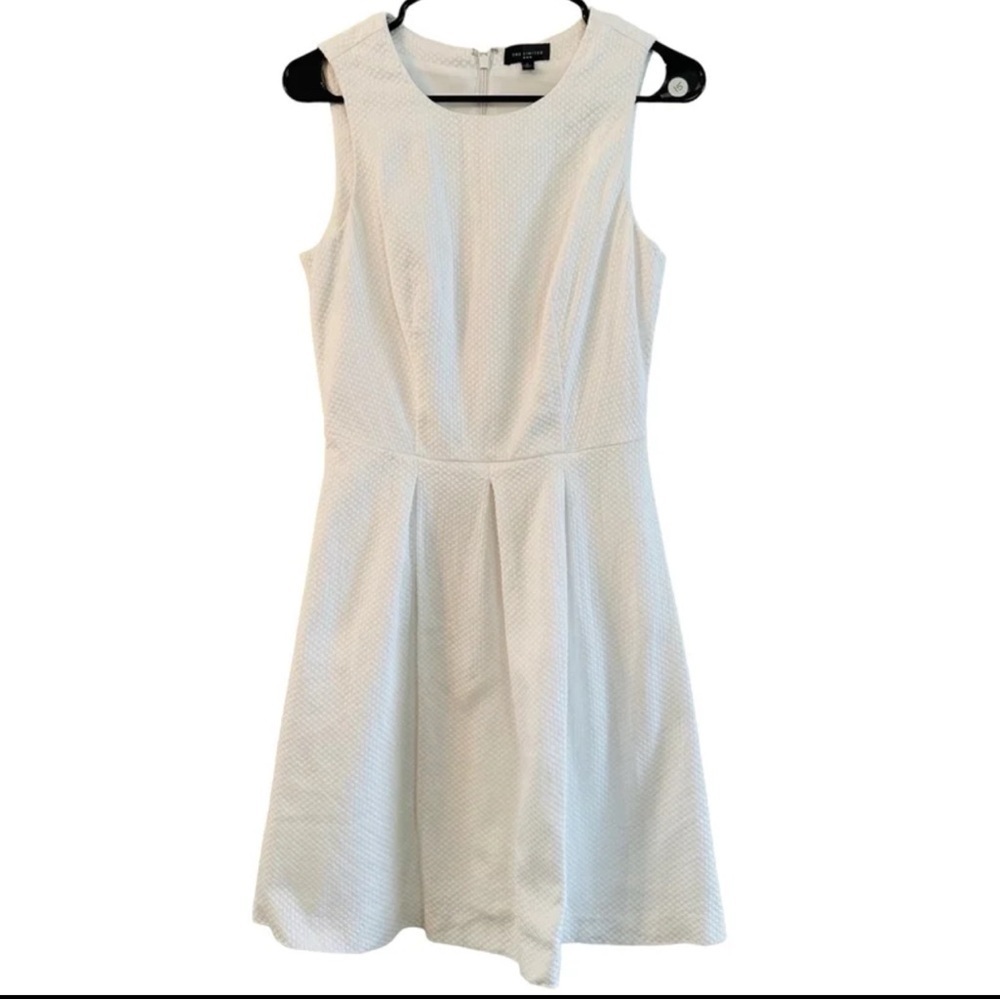 The Limited White Sleeveless Textured Above The Knee Fit & Flare Dress size 0